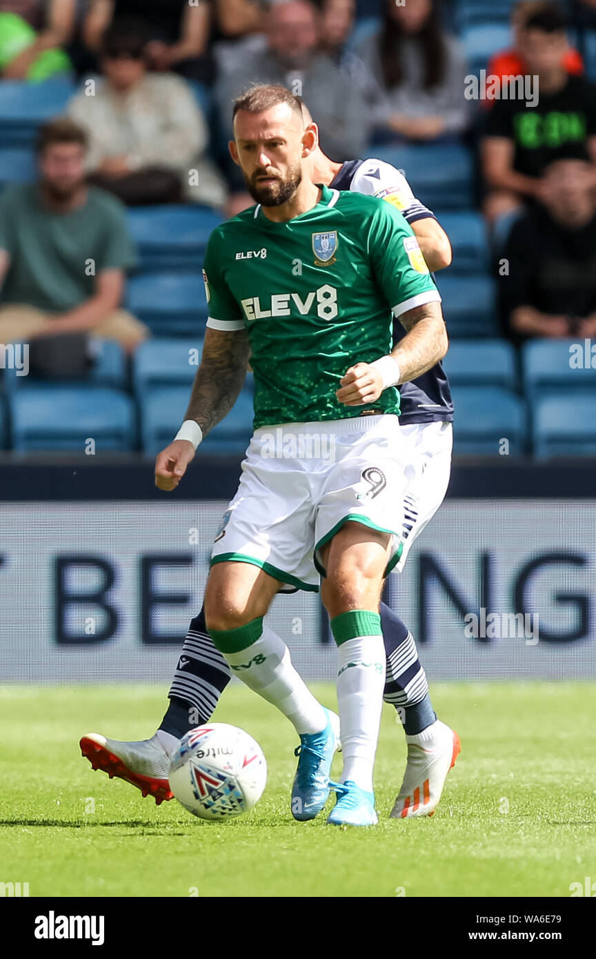 Steven Fletcher de Sheffield mercredi en action au cours de l'EFL Sky Bet match de championnat entre Millwall et Sheffield Wednesday à la Den, Londres, Angleterre le 17 août 2019. Photo de Ken d'Étincelles. Usage éditorial uniquement, licence requise pour un usage commercial. Aucune utilisation de pari, de jeux ou d'un seul club/ligue/dvd publications. Banque D'Images