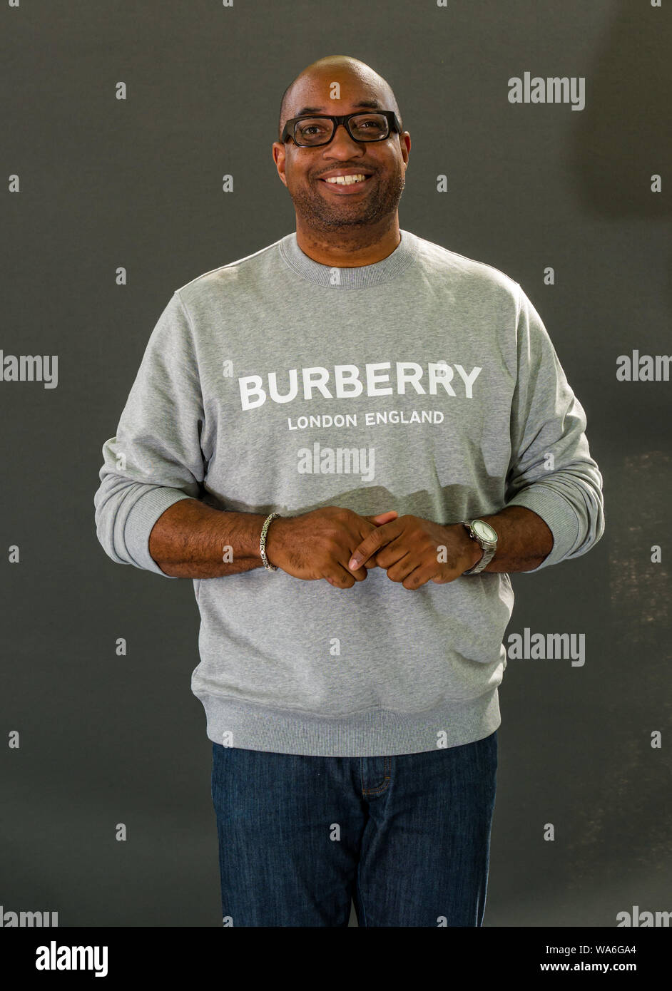 Edinburgh, Ecosse, Royaume-Uni. 18 août 2019. Edinburgh International Book Festival. Sur la photo : Kwame Alexander, un écrivain de poésie et de fiction pour enfants, lit le travail des participants à l'écriture dans le programme Life, une session organisée par l'interdiction de la torture dans la série des écrivains emprisonnés Amnesty International Banque D'Images