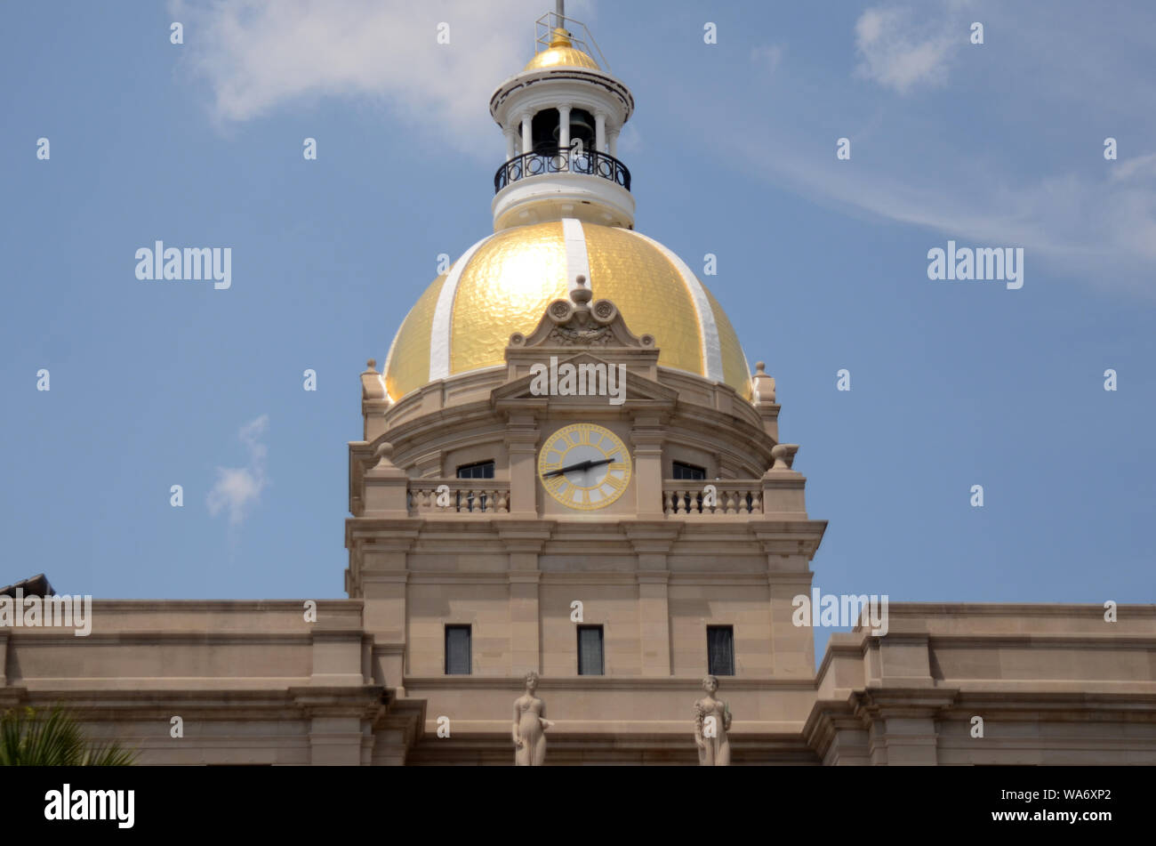 La LOI DU SUD : Palais de l'hôtel de ville dans le centre-ville historique de Savannah, Géorgie. Banque D'Images
