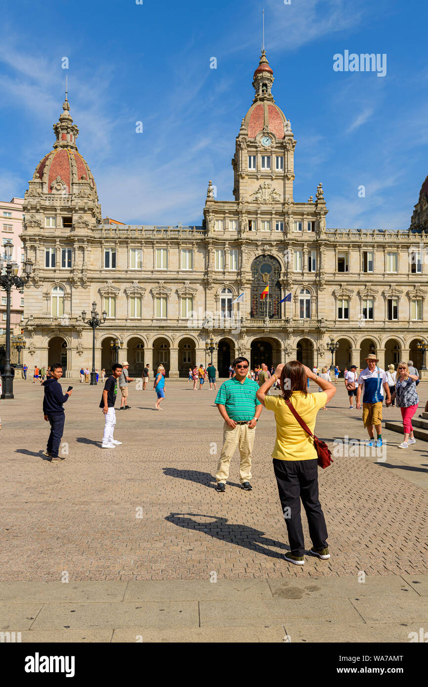A la Coruna, Espagne. Le bâtiment très orné de l'hôtel de ville Palacio Municipal sur la place Maria Pita. A la coruna. Espagne Banque D'Images