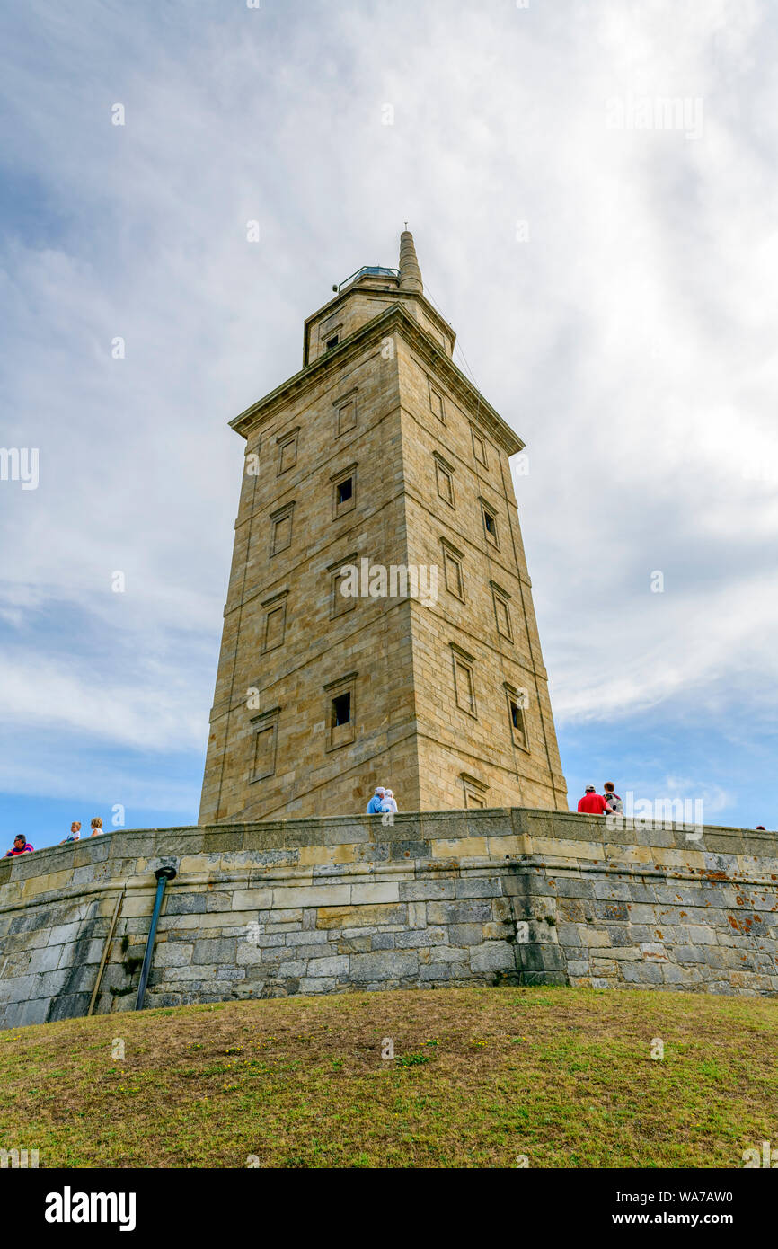 La Coruna Espagne la tour d'Hercules Torre de Hercules est un site classé au patrimoine mondial de l'UNESCO. Un bâtiment de phare romain encore en service aujourd'hui. La Coruna, Espagne Banque D'Images