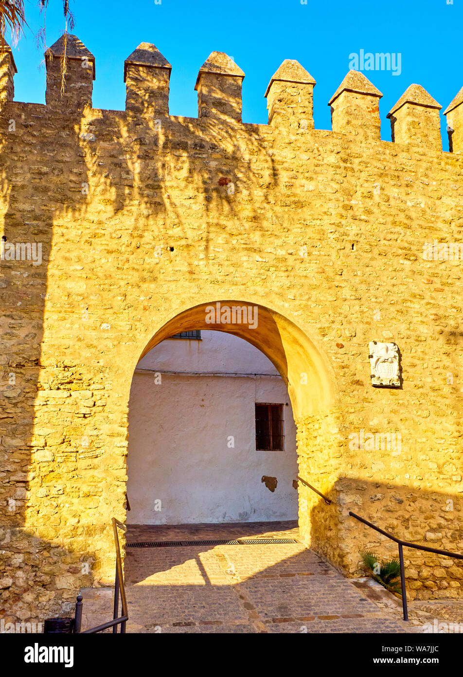 L'arc de la porte fermée, Arco de la Puerta Cerrada, dans le quartier juif de Vejer de la Frontera centre-ville. La province de Cádiz, Andalousie, espagne. Banque D'Images