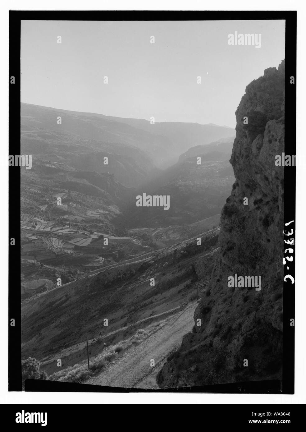 Bshirreh à partir de la gorge à l'ouest de l'Institut des Cèdres Banque D'Images