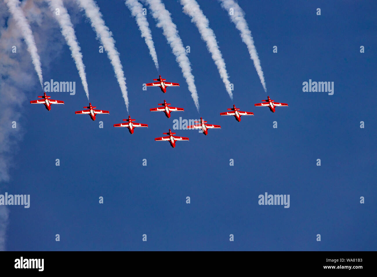 ABBOTSFORD, C.-B. - 9 août 2019 - Le 431e Escadron de démonstration aérienne des Forces canadiennes Les Snowbirds Vol en formation au spectacle aérien d'Abbotsford Banque D'Images