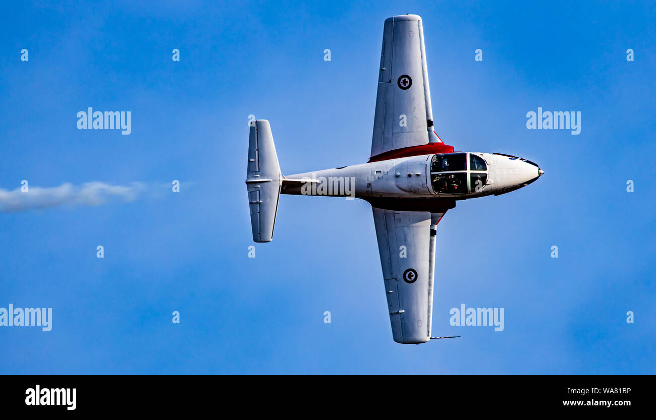 ABBOTSFORD, C.-B. - 9 août 2019 - Close up d'un jet Solo Snowbirds canadiens Banque D'Images