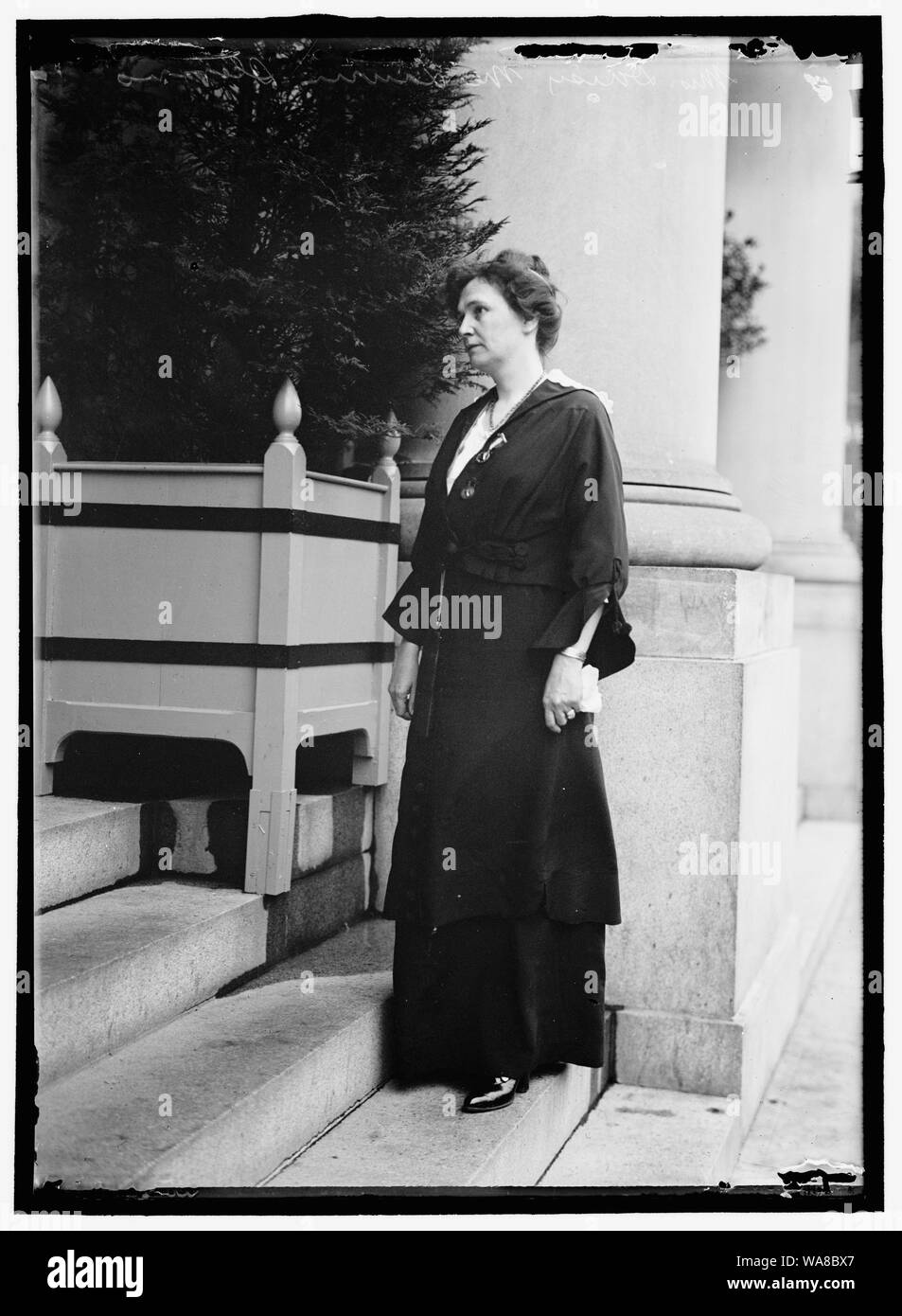 MONUMENT des confédérés. Le cimetière national d'Arlington. Mme. McLAURIN DAISY STEVENS, PRÉSIDENT, U.D.C., parlant Banque D'Images