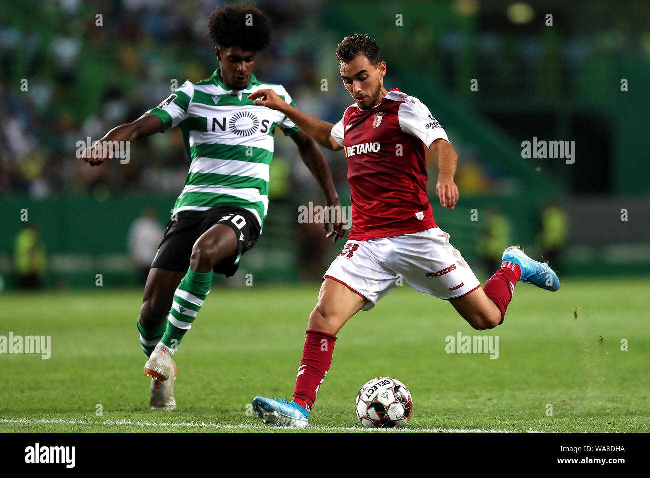 Sporting Braga Banque D Image Et Photos Alamy [ 956 x 1300 Pixel ]