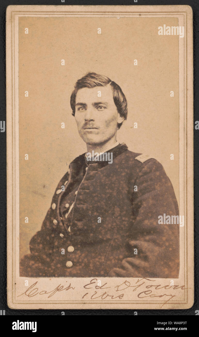 Le capitaine Edward D. Ville de Co. B, 1er régiment de cavalerie du Wisconsin en uniforme] / la galerie de Morse de la Cumberland, 25, rue Cedar, en face de l'hôtel Commercial, Nashville, Tenn. Banque D'Images