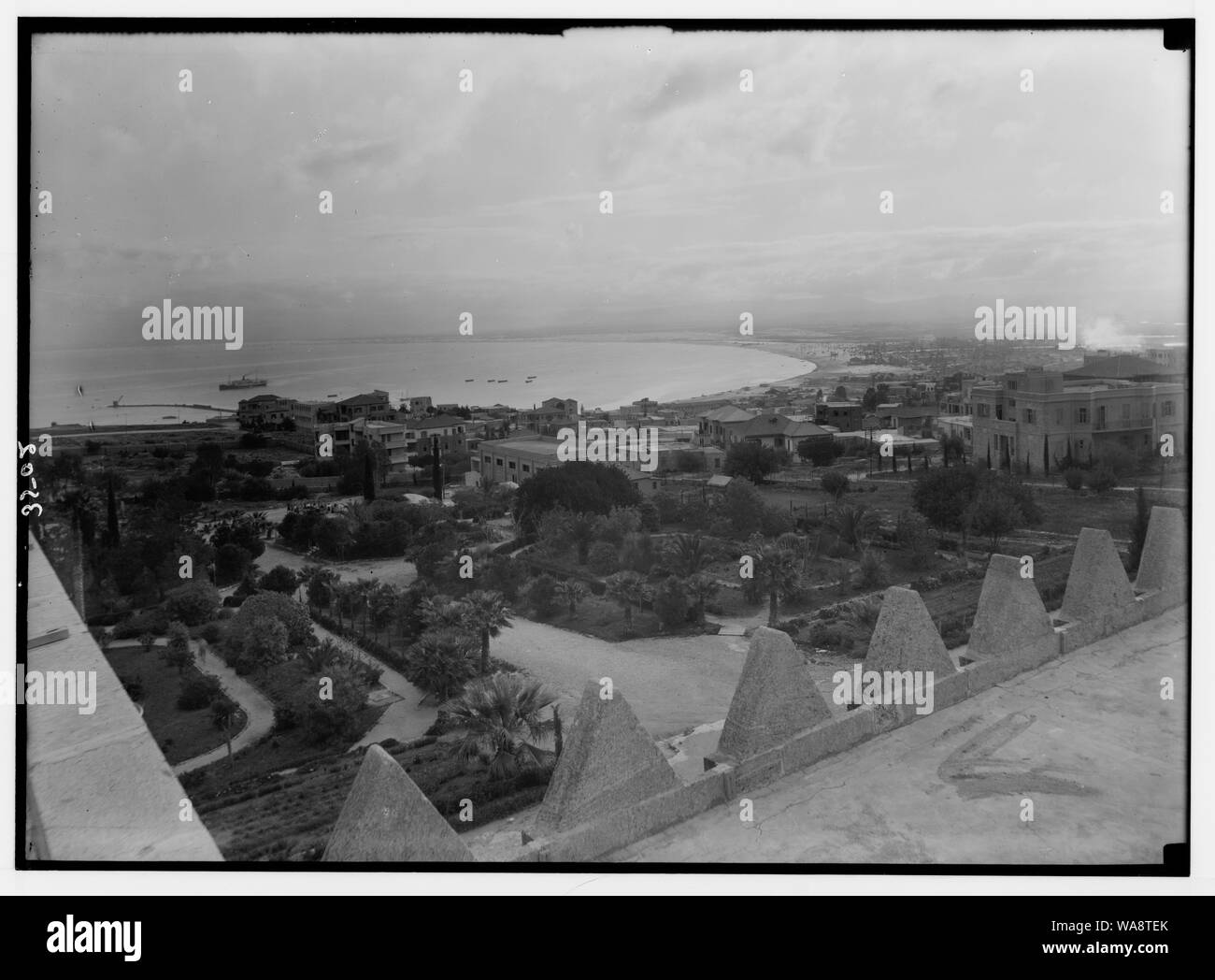 Carmel et Haïfa. Haïfa et la baie depuis les pentes inférieures du Carmel Banque D'Images