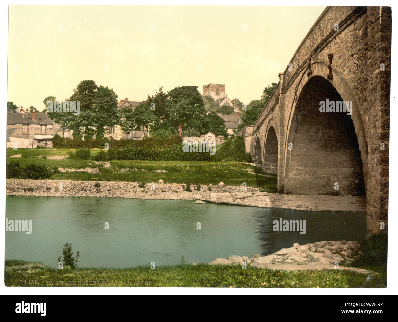 La cathédrale, de la rivière, Saint Asaph, au Pays de Galles ; titre de la Detroit Publishing Co., catalogue J-section étrangère. Detroit, Michigan : Detroit Photographic Company, 1905. ; plus d'informations sur l'impression Photochrom Collection est disponible à l'http://hdl.loc.gov/loc.pnp/pp.pgz ; fait partie de : Vues de l'architecture du paysage dans le pays de Galles à l'Photochrom. print collection n° d'impression ; 10650. Banque D'Images