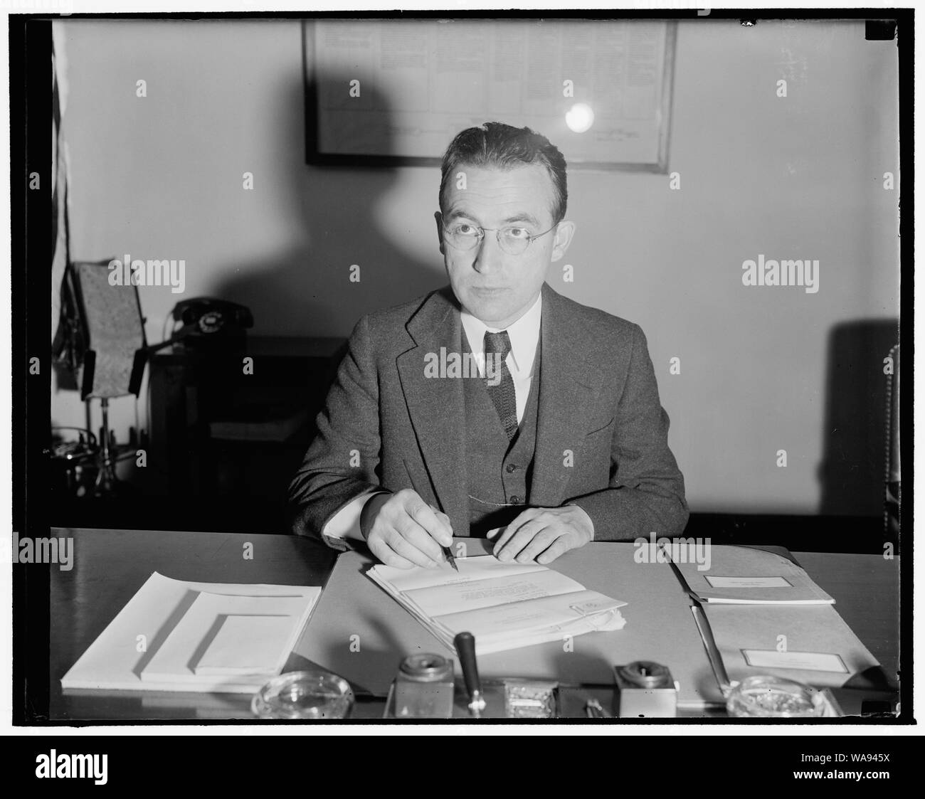 Président du Conseil de la sécurité sociale. Washington, D.C., le 19 décembre. Une nouvelle photographie informelle de Arthur J. Altmeyer, Président du Conseil de la Sécurité Sociale Banque D'Images
