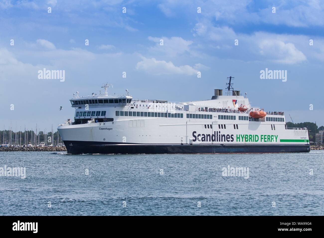 Rostock, Allemagne 06. Août 2019 : Impressions - 06.08.2019 Faehre Warnemuende, Scandlines, Copenhague, à la sortie de Warnemünde / WarnemÃ ¢ emi, Ferry hybride, dans le monde d'utilisation | Banque D'Images