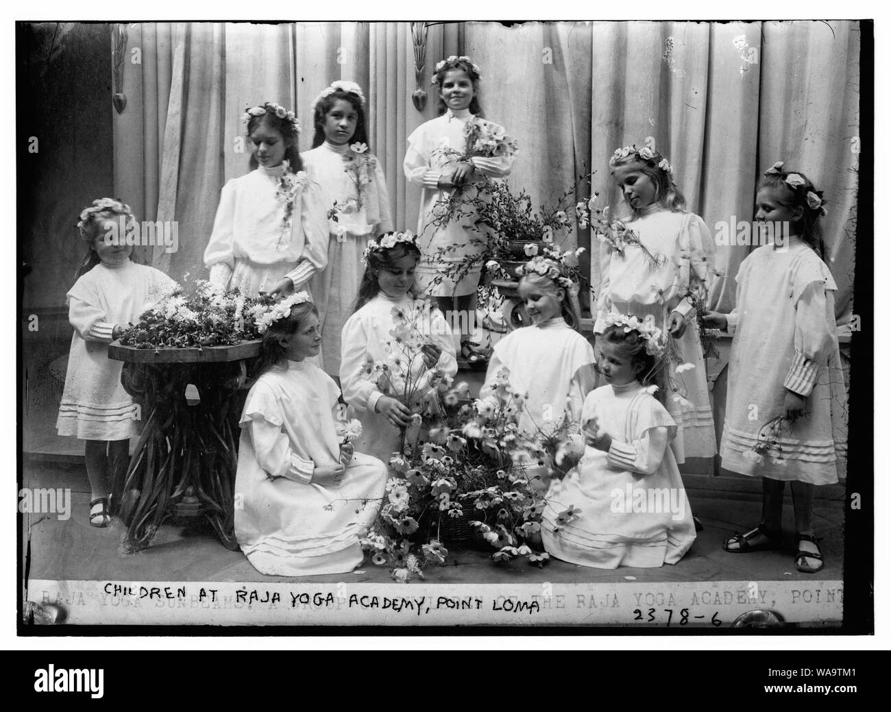 Les enfants à l'Académie de Raja Yoga, Point Loma Banque D'Images