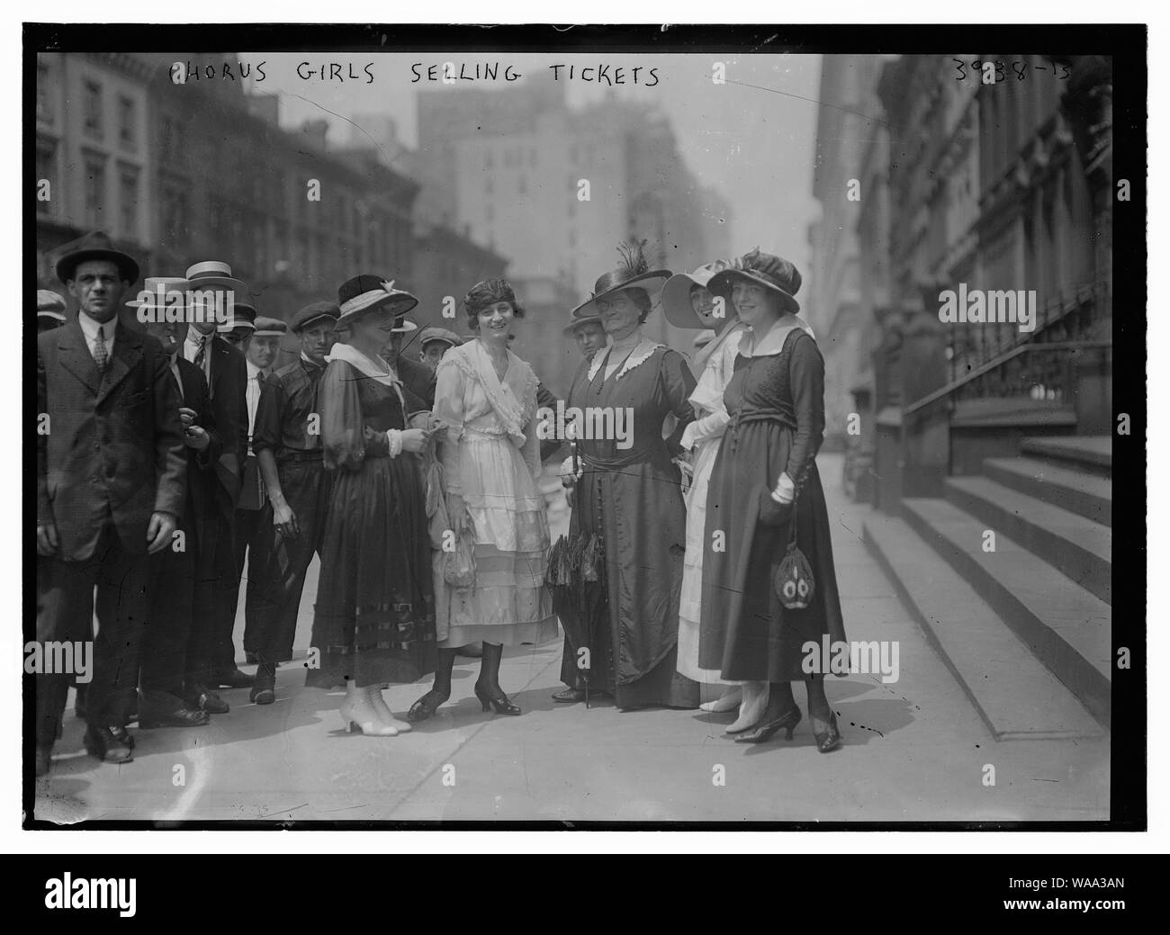 Chorus Girls vente de billets Banque D'Images