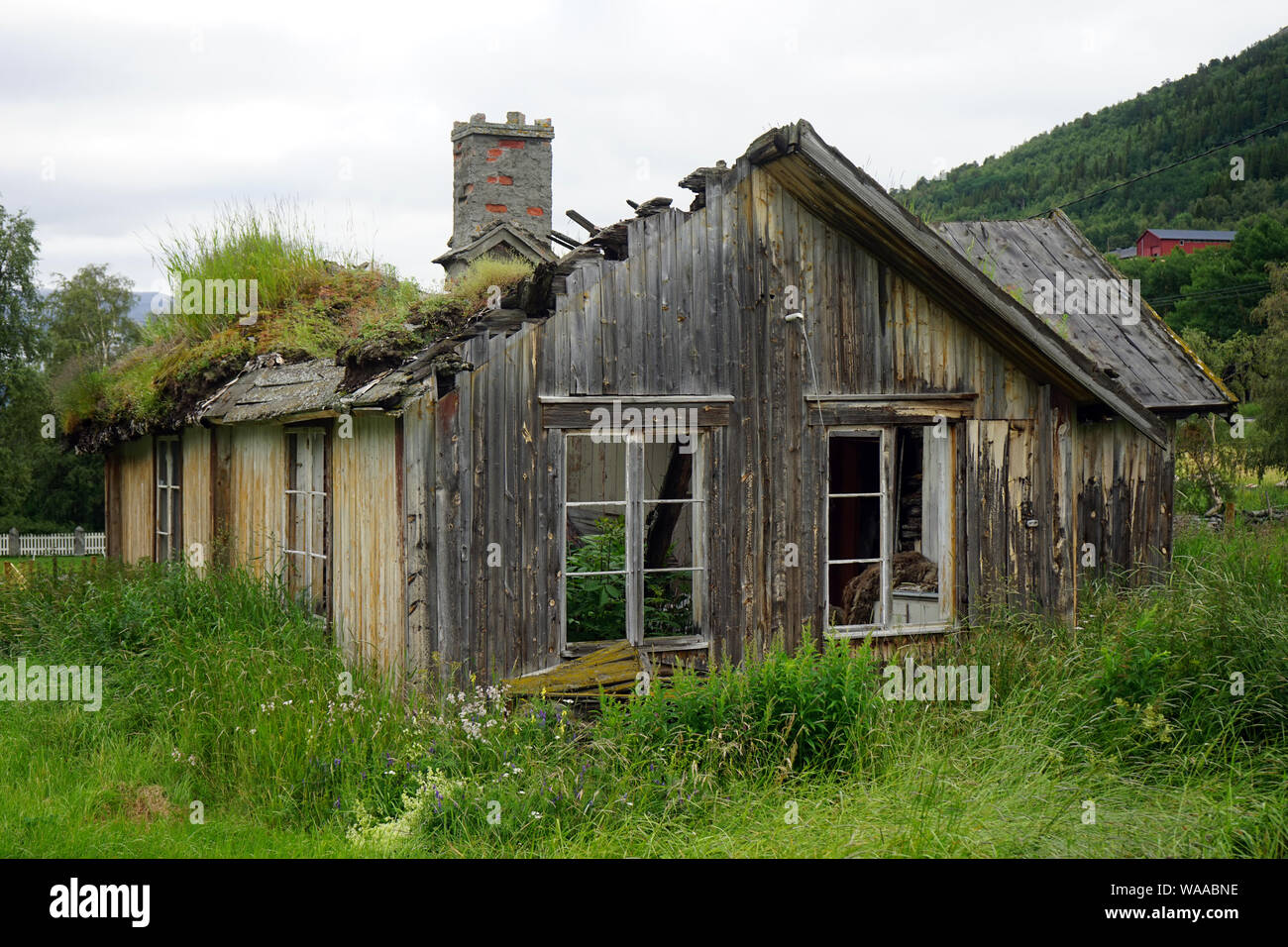 Maison en bois en ruine farm en Norvège Banque D'Images