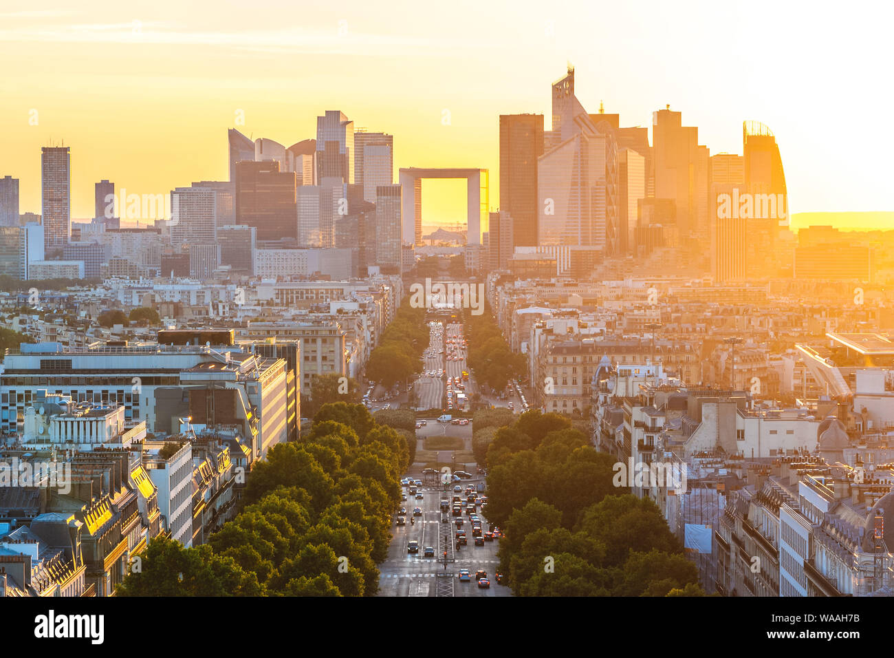 Ville de Paris par le coucher du soleil en france Banque D'Images