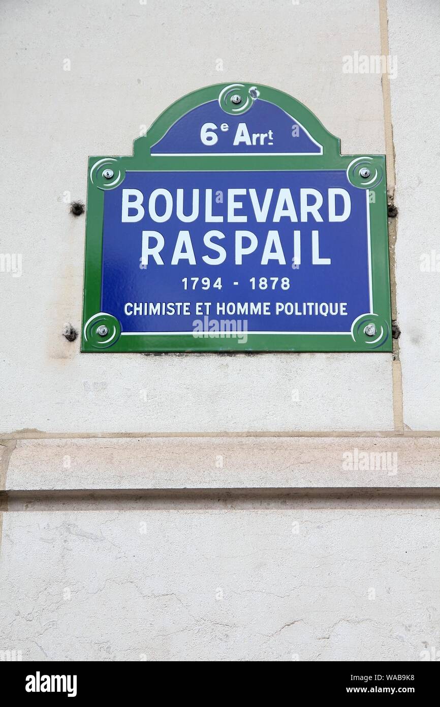 Paris boulevard raspail Banque de photographies et d’images à haute ...