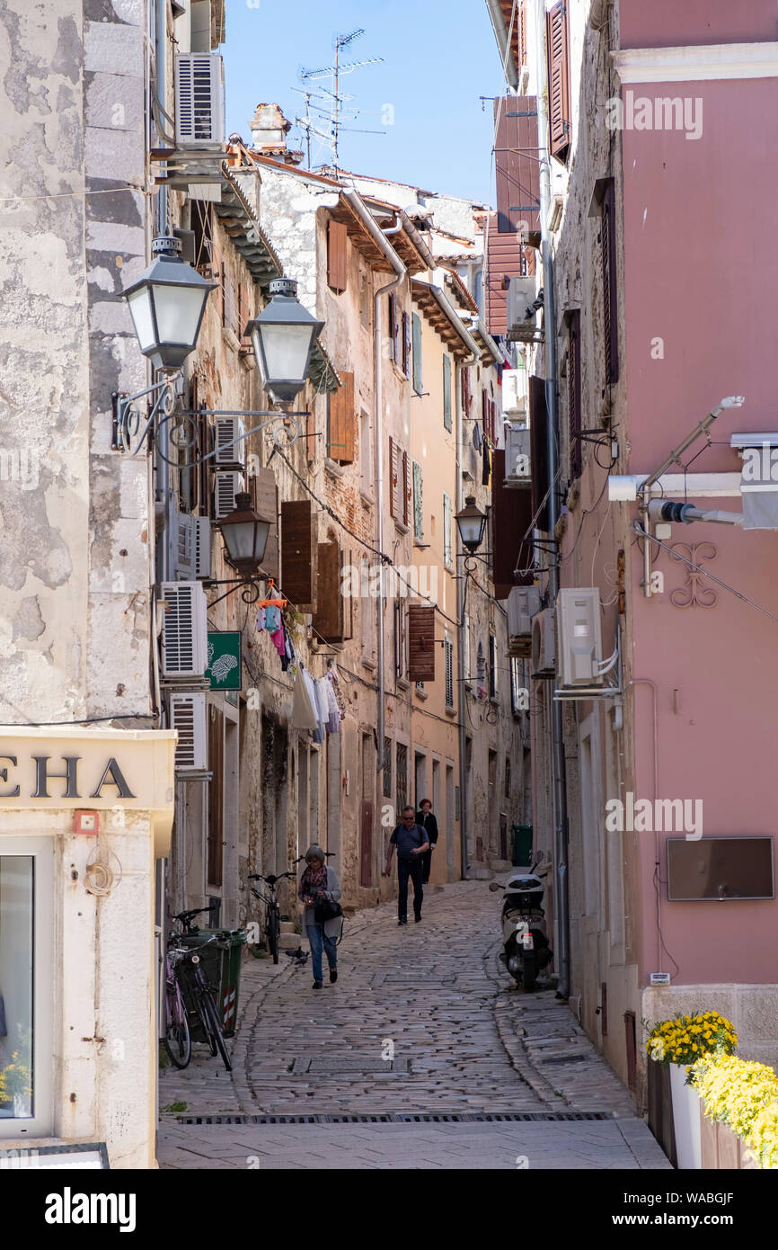 Vue de ruelle de la vieille ville de Rovinj, Istrie, Croatie Banque D'Images