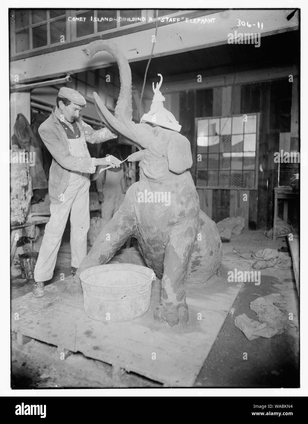 Isl Coney : construire un éléphant du personnel Banque D'Images