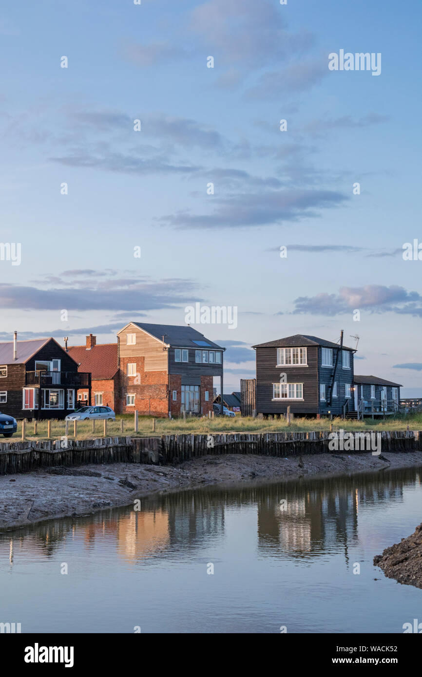 Coucher de soleil sur le Suffolk coastal village de Walberswick, East Suffolk, Angleterre, RU Banque D'Images