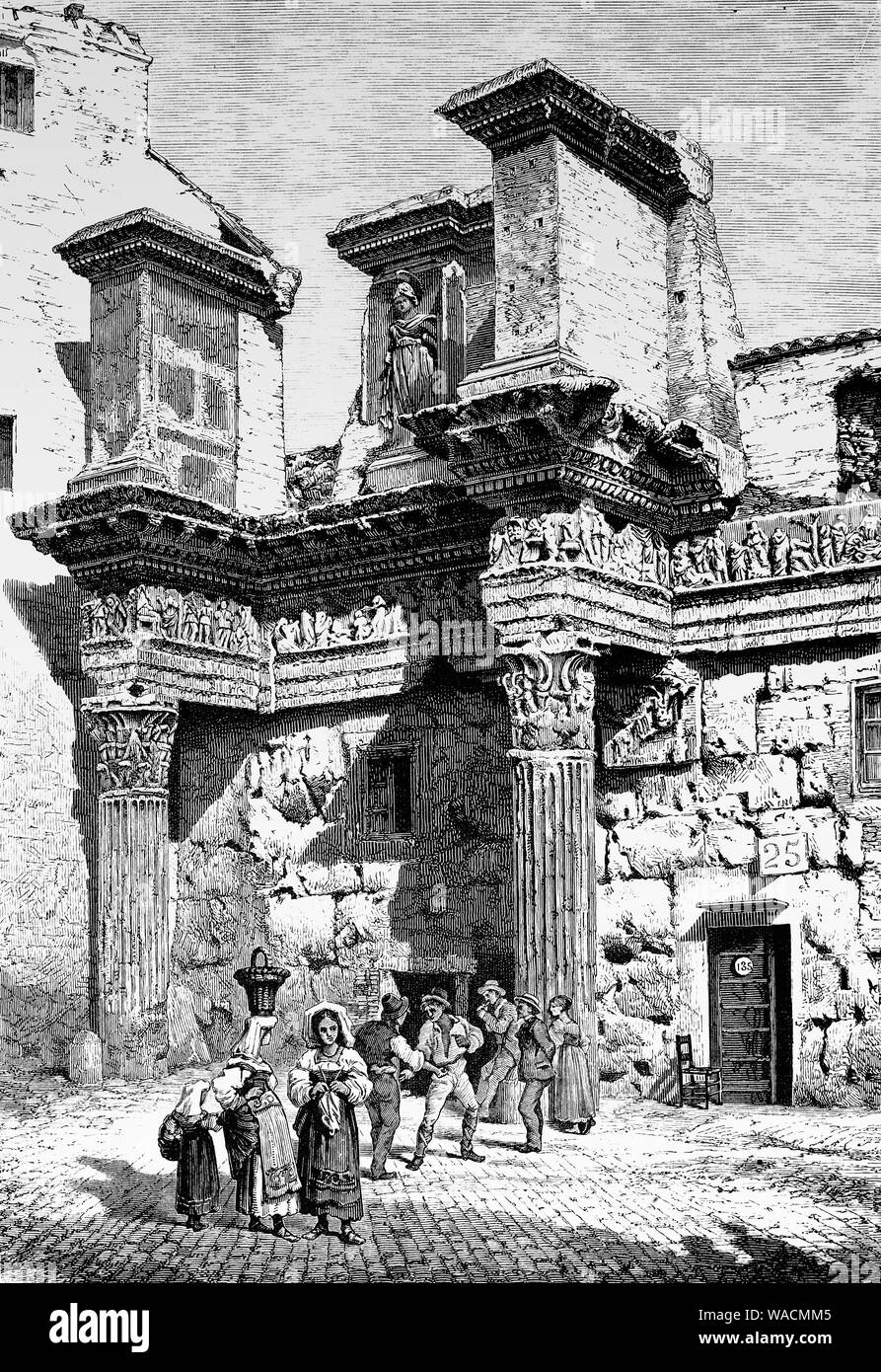 Marcus Cocceius Nerva (Novembre 8, 30 CE 27 janvier, 98-EC) a jugé que l'empereur de Rome de 96 à 98 ce qui suit l'assassinat de l'empereur Domitien détesté. Nerva était le premier des cinq empereurs 'bon' et a été la première à adopter un héritier qui ne faisait pas partie de sa famille biologique. Forum de Nerva (Forum Transitorium) était le quatrième et plus petit des forums impériaux. Sa construction a été commencée par l'empereur Domitien avant l'an 85 de notre ère, mais officiellement terminé et inauguré par son successeur, Nerva, en 97 de notre ère, d'où son nom officiel. Un temple dédié à Minerve dominé l'ouest de l'extrémité. Banque D'Images