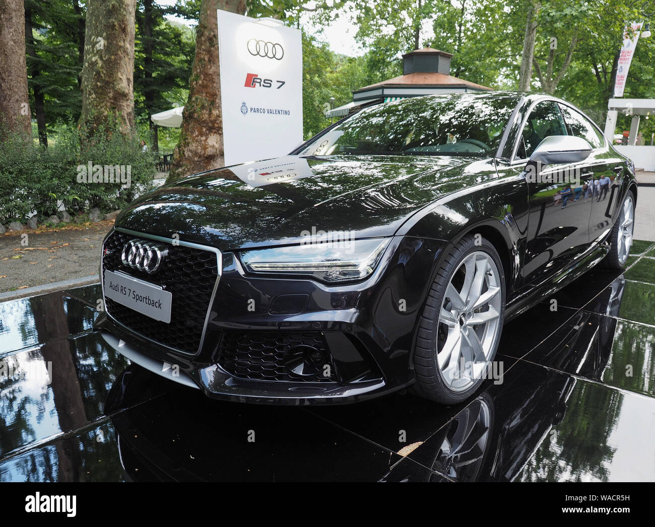 TURIN, ITALIE - CIRCA Juin 2016 : Audi RS 7 Sportback voiture Banque D'Images