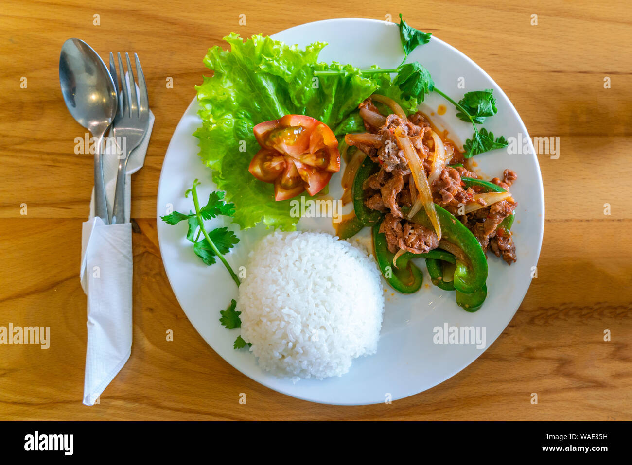 Vue de dessus de délicieux repas asiatique avec du boeuf sauté Banque D'Images