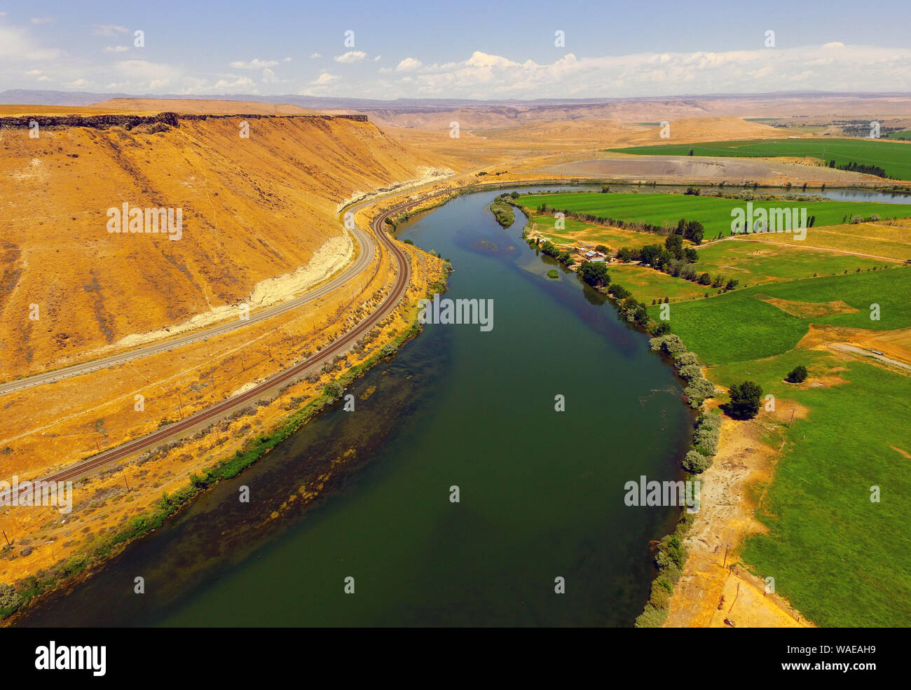 Vue aérienne de la rivière Snake se plie autour de bluffs et de terres agricoles dans la région de Glenn's Ferry Florida USA Banque D'Images