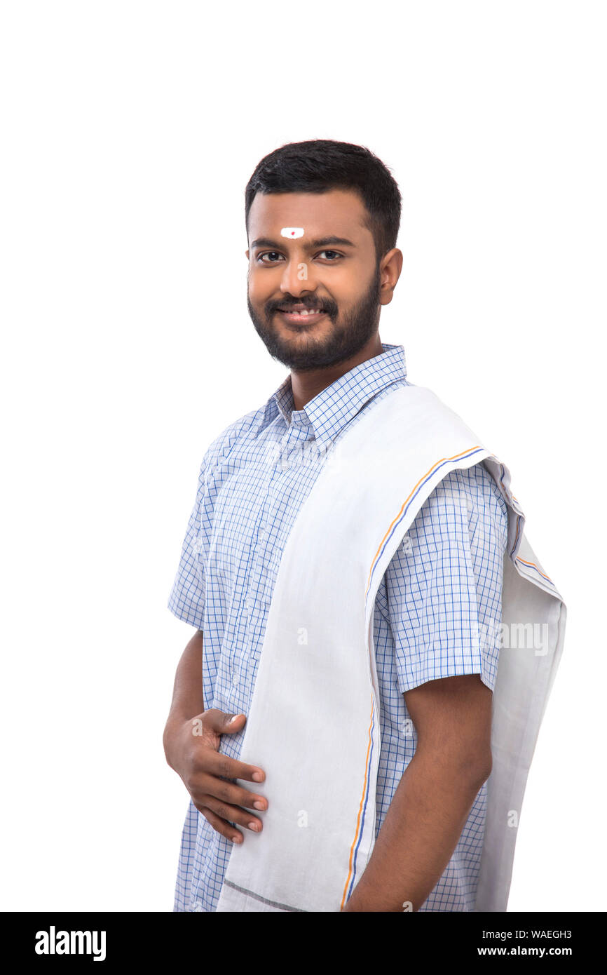 Portrait of a south Indian man smiling at the camera Banque D'Images