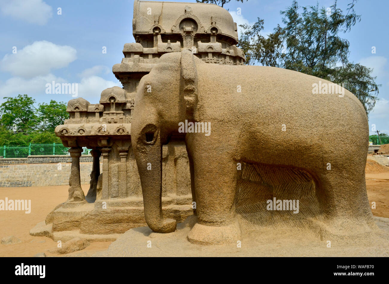 Figure de pierre d'un éléphant, l'un des nombreux dieux hindous Banque D'Images