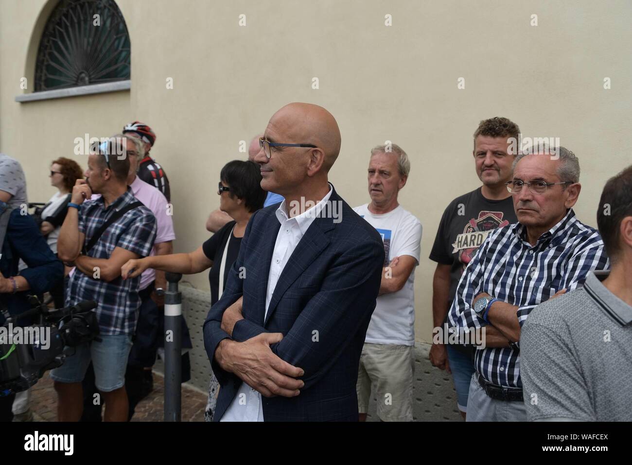 20/08 // 2019 Chronicle Bergamo Paladina, funérailles de Felice Gimondi dans la photo sport amis à la cérémonie funéraire.Barponchelli Barbara (Papini/Fotogramma, Paladina (Bergame) - 2019-08-20) p.s. la foto e' utilizzabile nel rispetto del contesto dans cui e' stata scattata, e senza intento del diffamatorio decoro delle persone rappresentate Banque D'Images