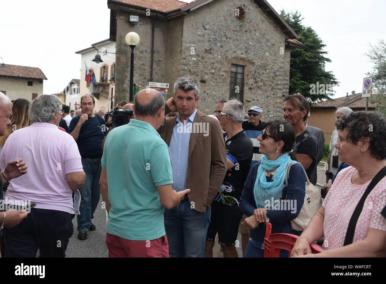 20/08 // 2019 Chronicle Bergamo Paladina, funérailles de Felice Gimondi dans la photo sport amis à la cérémonie funéraire. Avec Paolo Savoldelli et Lara Magoni (Barbara Papini/Fotogramma, Paladina (Bergame) - 2019-08-20) p.s. la foto e' utilizzabile nel rispetto del contesto dans cui e' stata scattata, e senza intento del diffamatorio decoro delle persone rappresentate Banque D'Images