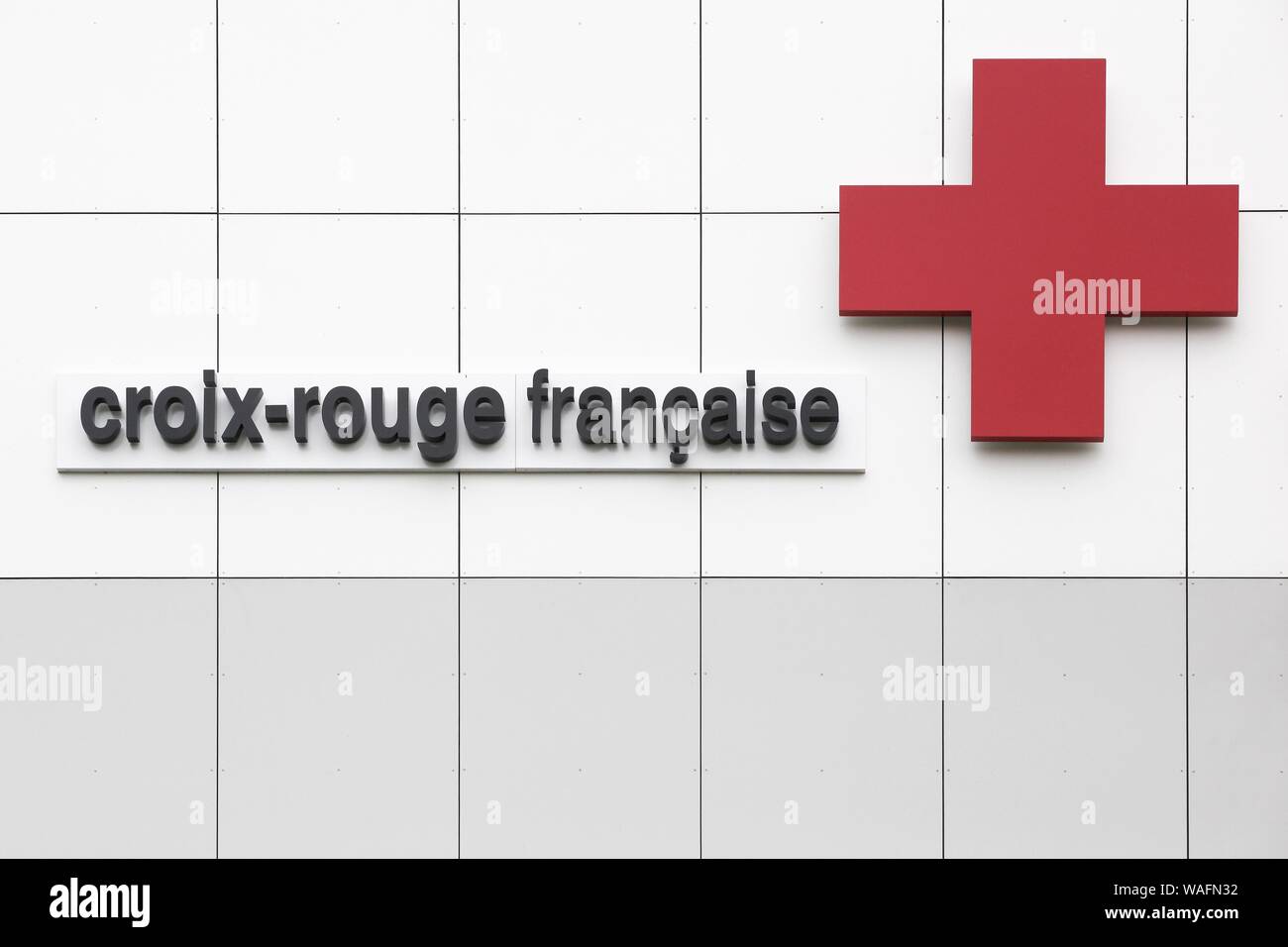 Chalon-sur-Saône, France - 22 juin 2019 : Le bâtiment de la Croix-Rouge Française à Chalon sur Saone Banque D'Images