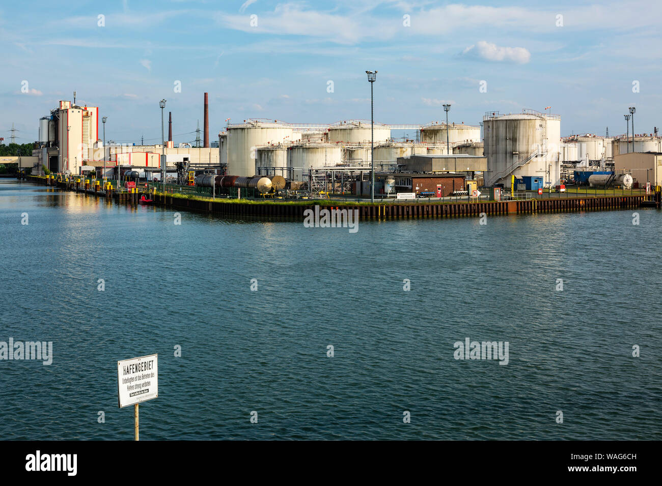 Vue extérieure, l'enregistrement sur le terrain, à l'intérieur des terres, le port de bateaux de navigation intérieure, navire voyage, Binnentransport, le trafic interne, DE, DEU, l'Allemagne, l'énergie, en Banque D'Images