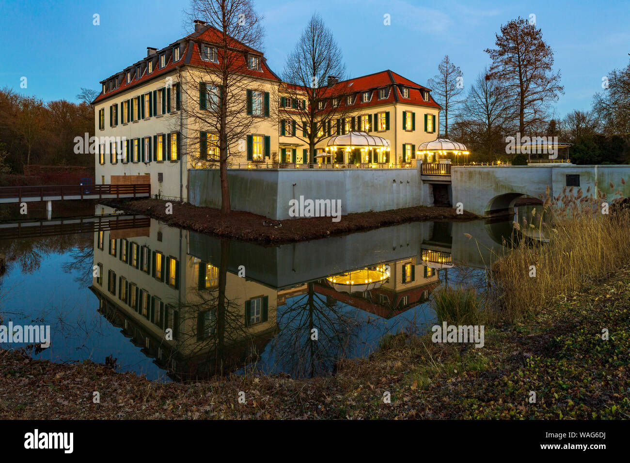 En 2010, soir, soir, crépuscule, admission lumière du soir, soir de l'humeur, l'architecture, de l'extérieur, l'enregistrement sur le terrain, le baroque, le bâtiment, l'éclairage, moun Banque D'Images