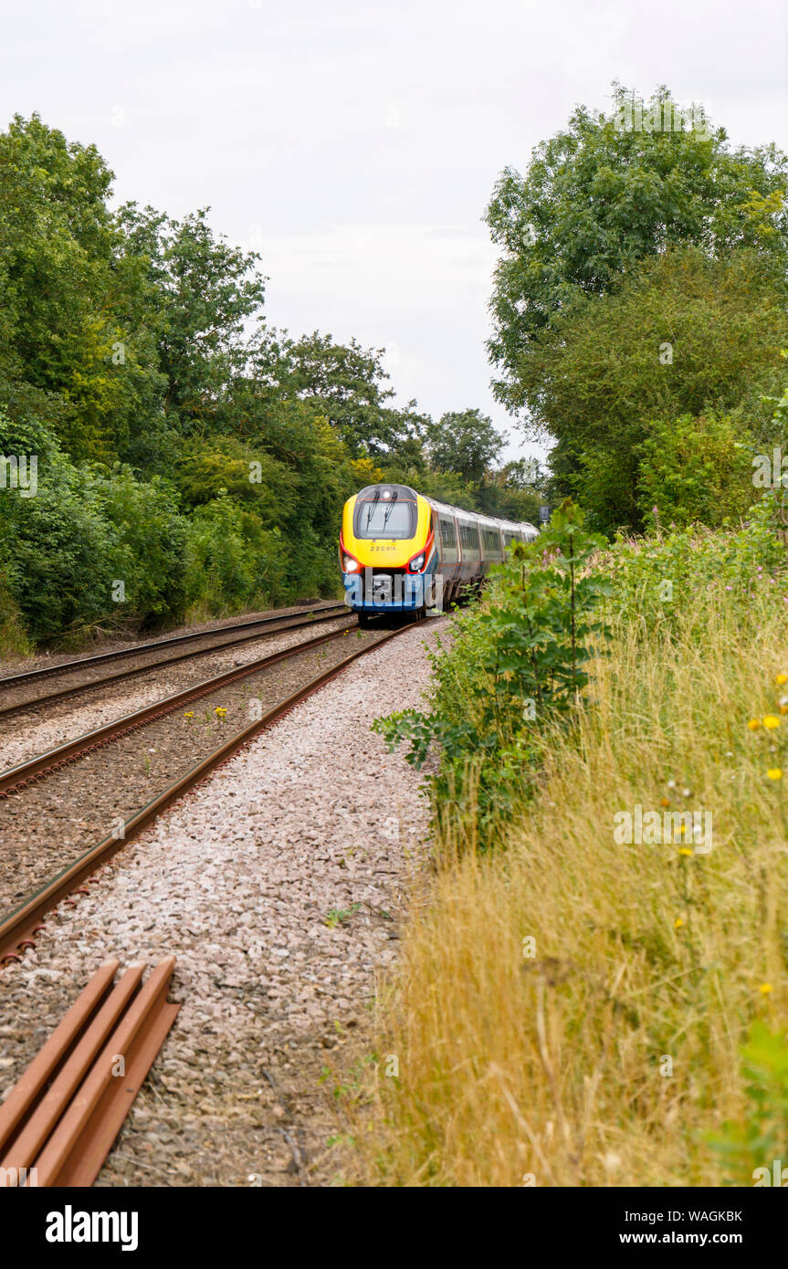 East Midlands Trains. Class 222 Meridian-diesel-électrique-train à grande vitesse. Entre Melton Mowbray et Oakham. Maintenant Fer East Midlands Banque D'Images
