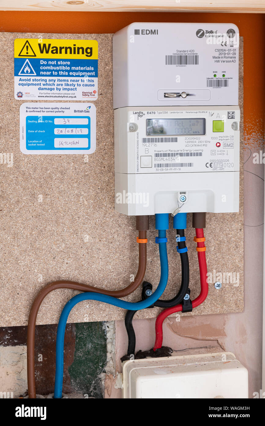 British Gas Landis +Gry E470 avec les compteurs intelligents d'électricité EDMI 420 Banque D'Images