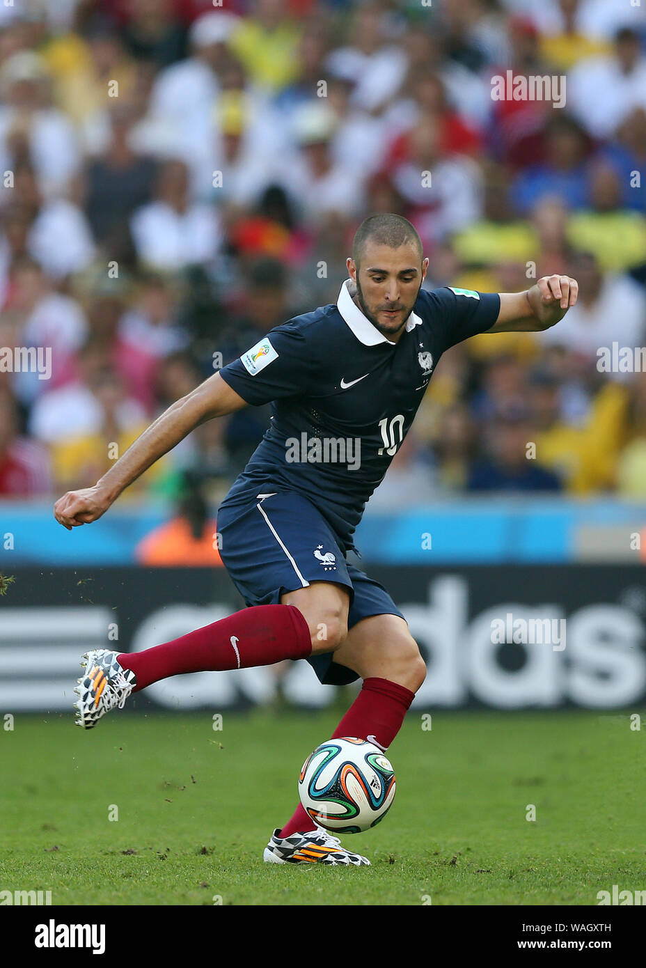 Rio de Janeiro, le 4 juillet 2014. Benzema, joueur français de football, jouant un match entre la France et l'Allemagne, pour la coupe du monde 2014 à la Banque D'Images