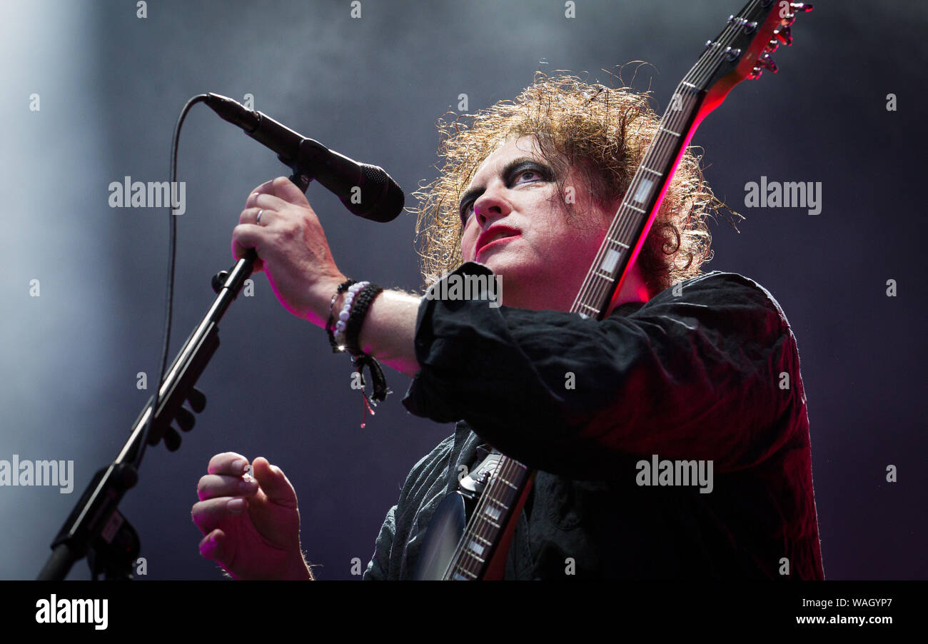 Robert Smith de The Cure en live à un festival de musique, l'Øyafestivalen à Oslo, Norvège, le 7 août 2019 Banque D'Images