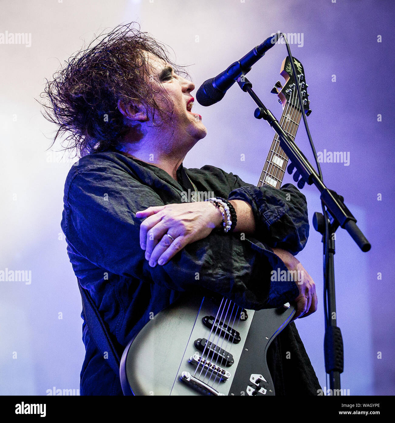Robert Smith de The Cure en live à un festival de musique, l'Øyafestivalen à Oslo, Norvège, le 7 août 2019 Banque D'Images