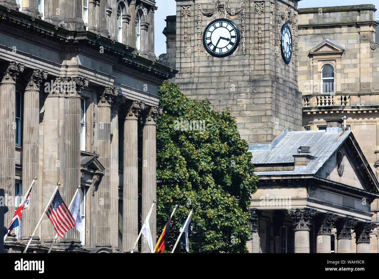 La vie quotidienne à Édimbourg un endroit d'intérêt pour le visiteur avec de nombreux endroits à découvrir et à apprécier Banque D'Images