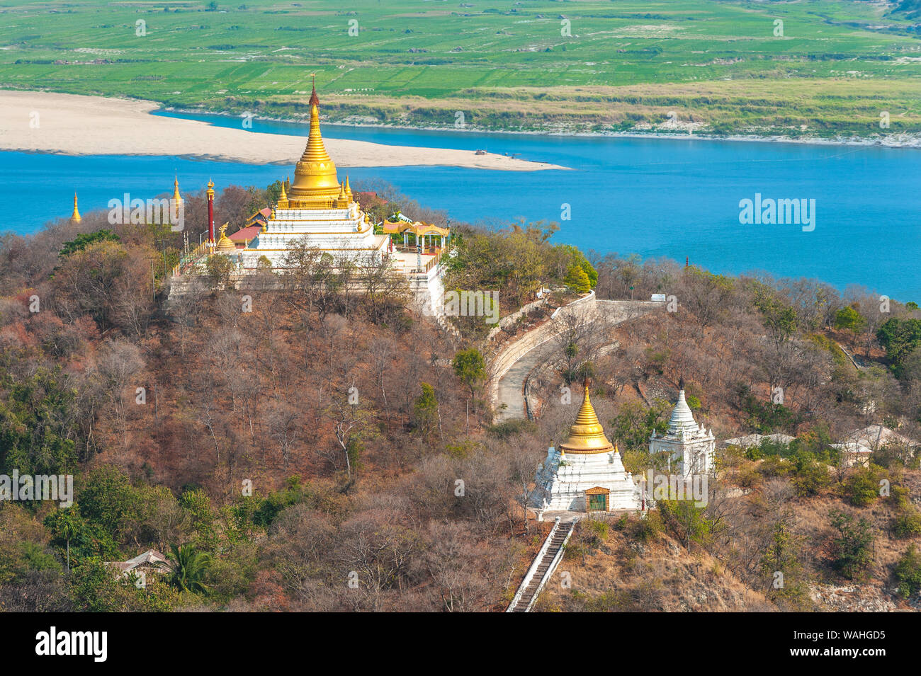 Vue aérienne de la colline de Sagaing, à Mandalay, Myanmar Banque D'Images