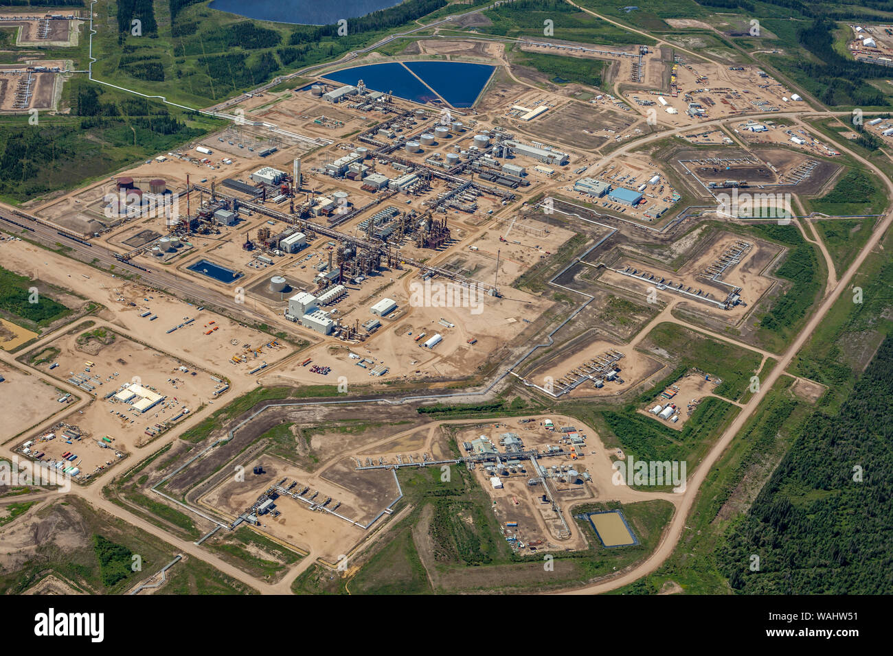 La CNOOC (anciennement Nexen) Le drainage par gravité au moyen de vapeur (DGMV) usine de sables bitumineux de Long Lake, à 40 km au sud-est de Fort McMurray. Banque D'Images