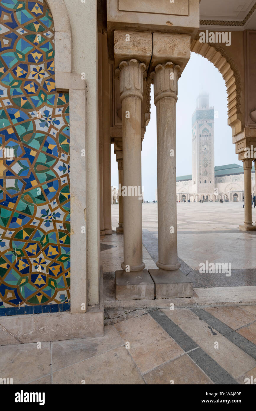 L'Afrique, Maroc, Casablanca. L'extérieur de la mosquée. En tant que crédit : Bill Young / Jaynes Gallery / DanitaDelimont.com Banque D'Images