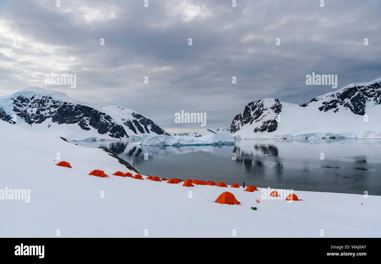 La péninsule antarctique, l'Antarctique, l'Île Danco. Camping. Banque D'Images