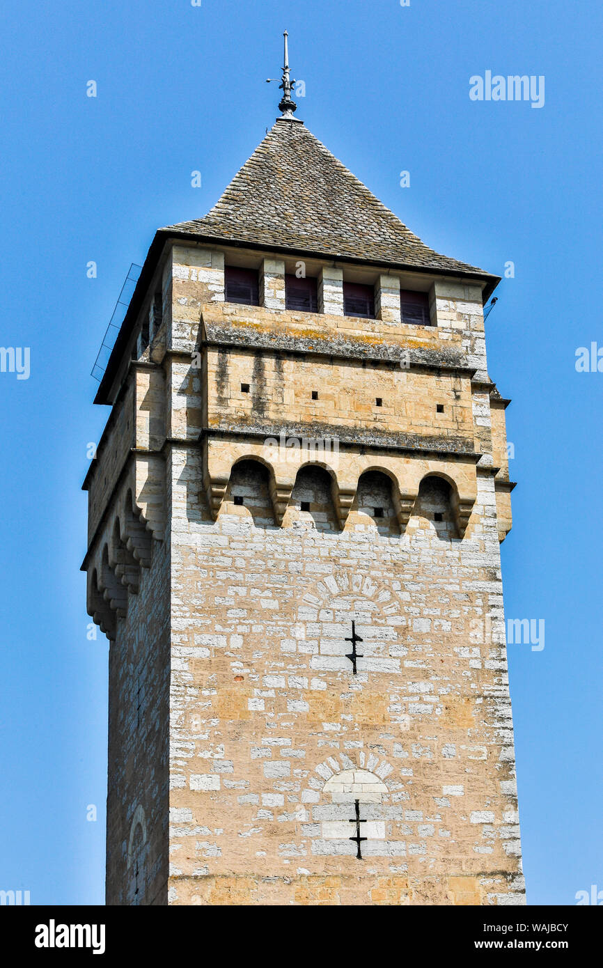 France, Cahors. Tour du Pont Valentre sur la rivière Lot Banque D'Images