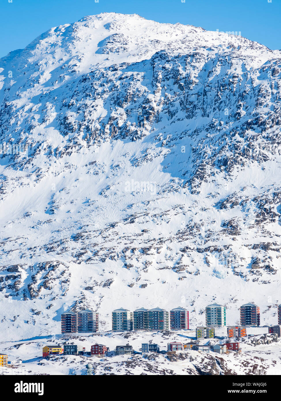 Appartement moderne en blocs trimestre Qinngorput. Nuuk, capitale du Groenland. Banque D'Images