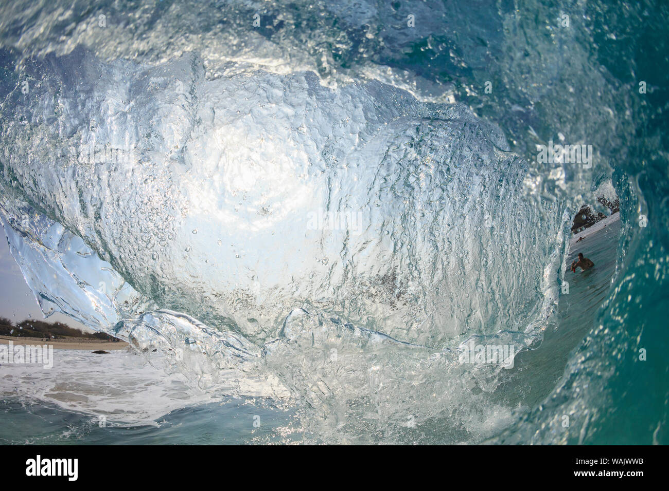 Vue fisheye de vague se casse à Kua Beach, au nord de Kona, Big Island, Hawaii Banque D'Images