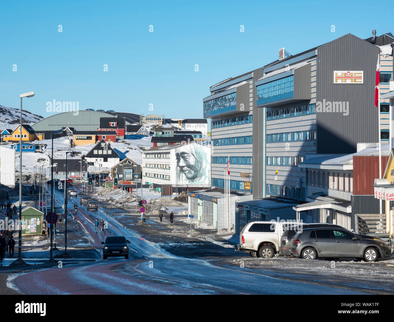 Aqqusinersuaq, la rue principale dans le centre de Nuuk, capitale du Groenland. (Usage éditorial uniquement) Banque D'Images
