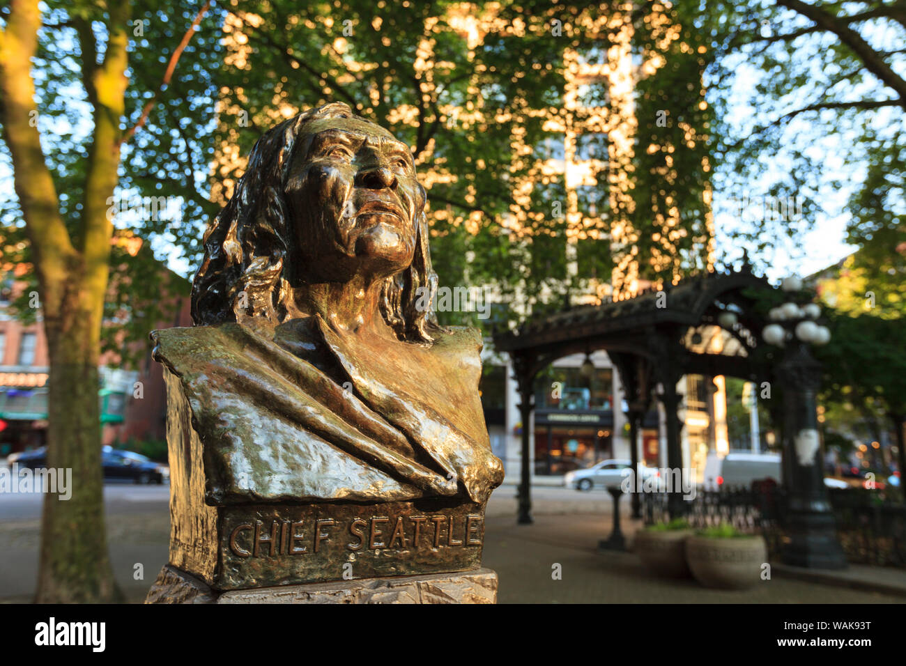 Buste de chef Sealth (Seattle) Pioneer Square, zone historique, Seattle, Washington State, USA. (Usage éditorial uniquement) Banque D'Images